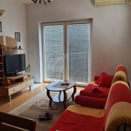 Zogu Apartments - City View Пристина Екстериор снимка